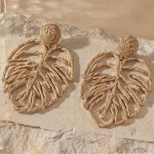 RAFFIA ❤️‍🔥 MONSTERA LEAF EARRINGS NWT